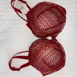 Red lace Cacique push up bra (never worn)